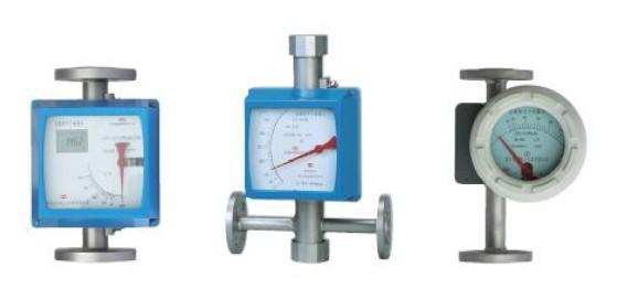 最终成功将飞机引导到跑道上