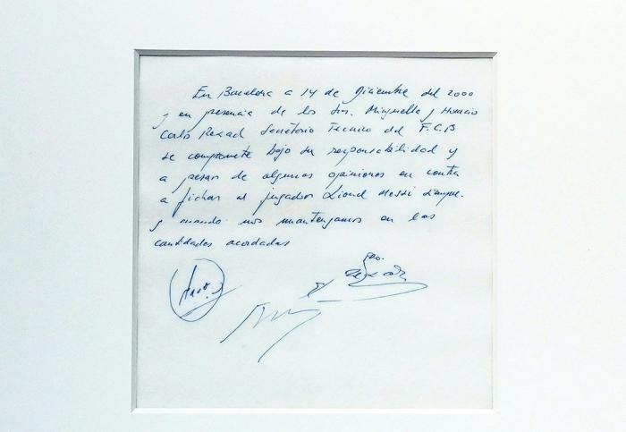 世界最贵餐巾纸：梅西餐巾纸合同起拍价275万，