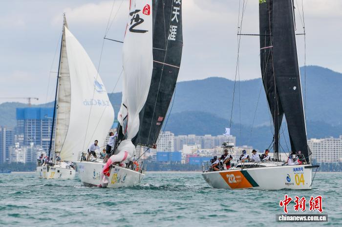 克利伯精神号选手三亚赛场压舷竞速